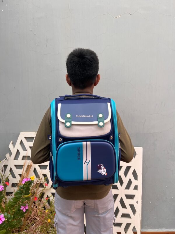 5792- hard cover school bag big - Image 3
