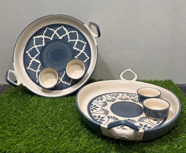 Plates with two mini bowl